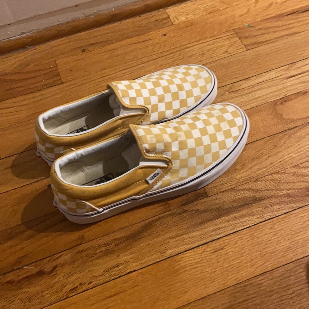 Vans - Picture 2 of 4